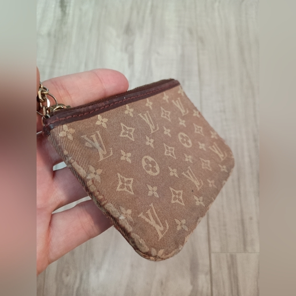 Louis Vuitton Monogram Idylle Pochette Cles Coin Case - Picture 9 of 16